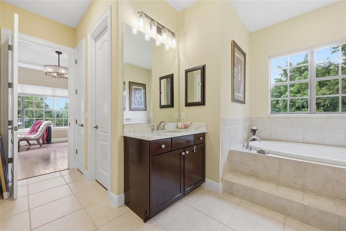315 BLUE WATER EDGE DRIVE — photo 32 of 60