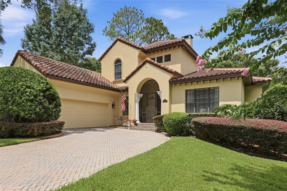 315 BLUE WATER EDGE DRIVE — photo 3 of 60