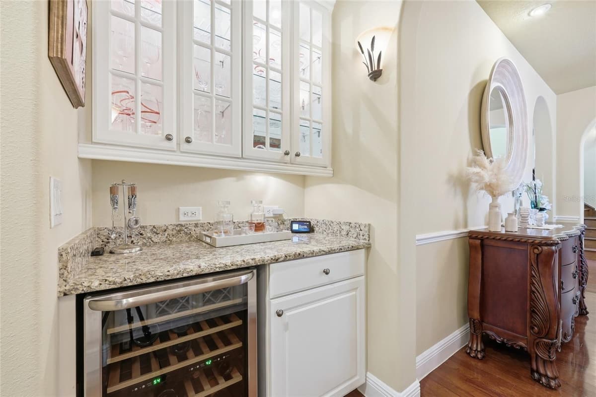 315 BLUE WATER EDGE DRIVE — photo 23 of 60