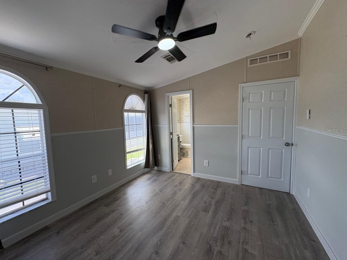 653 LOS ALTOS — photo 19 of 78