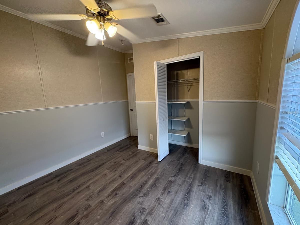 653 LOS ALTOS — photo 13 of 78