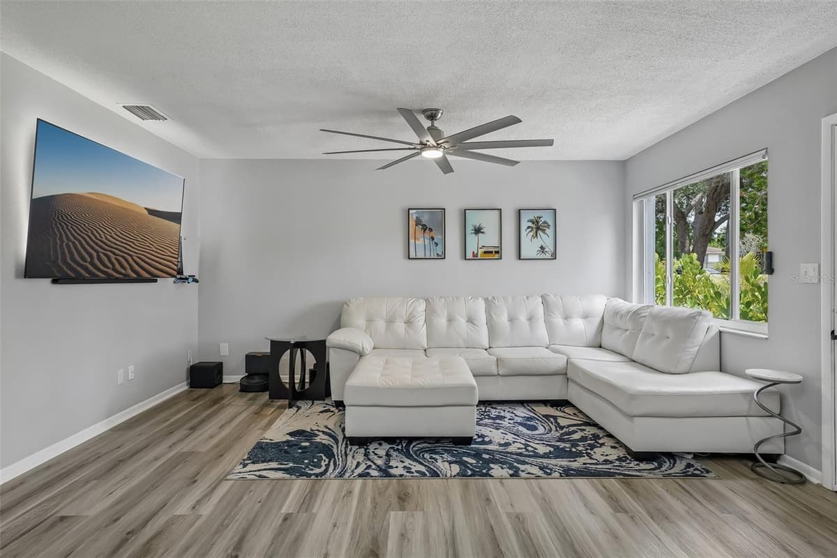 5043 14TH AVENUE — photo 7 of 31