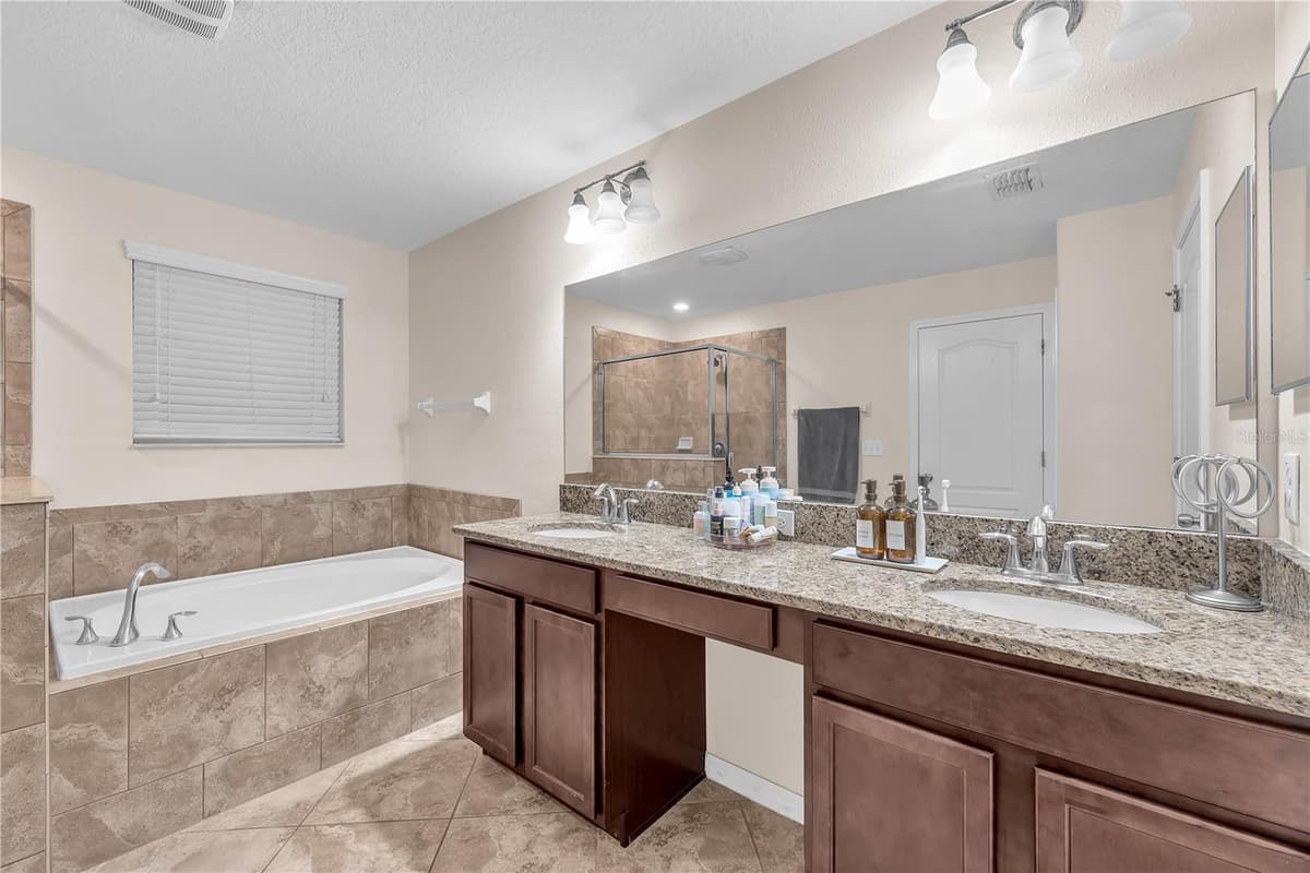 10921 RAINBOW PYRITE DRIVE — photo 18 of 37