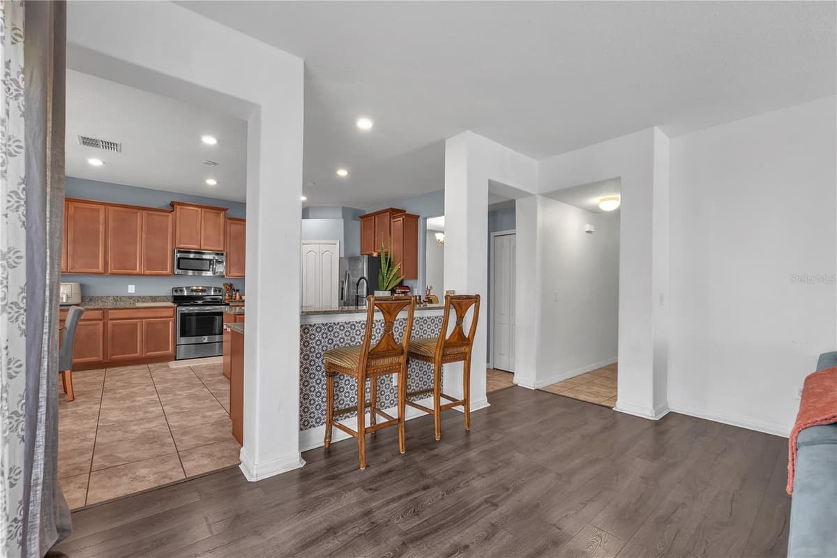 10921 RAINBOW PYRITE DRIVE — photo 11 of 37