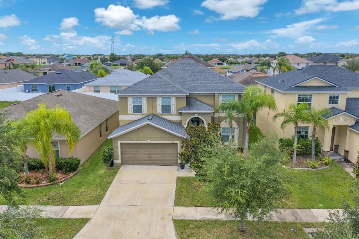 10921 RAINBOW PYRITE DRIVE — photo 2 of 37