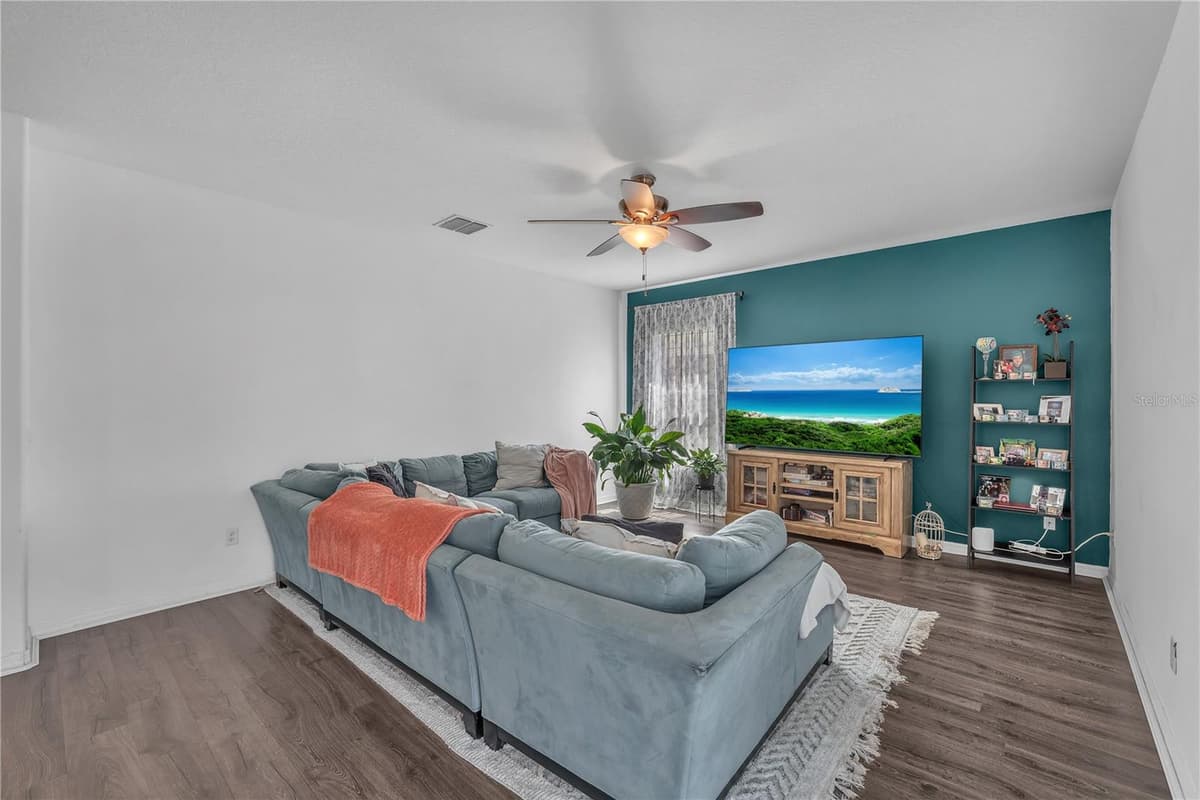 10921 RAINBOW PYRITE DRIVE — photo 13 of 37
