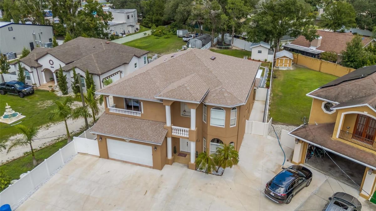10806 PEREZ DRIVE — photo 4 of 66