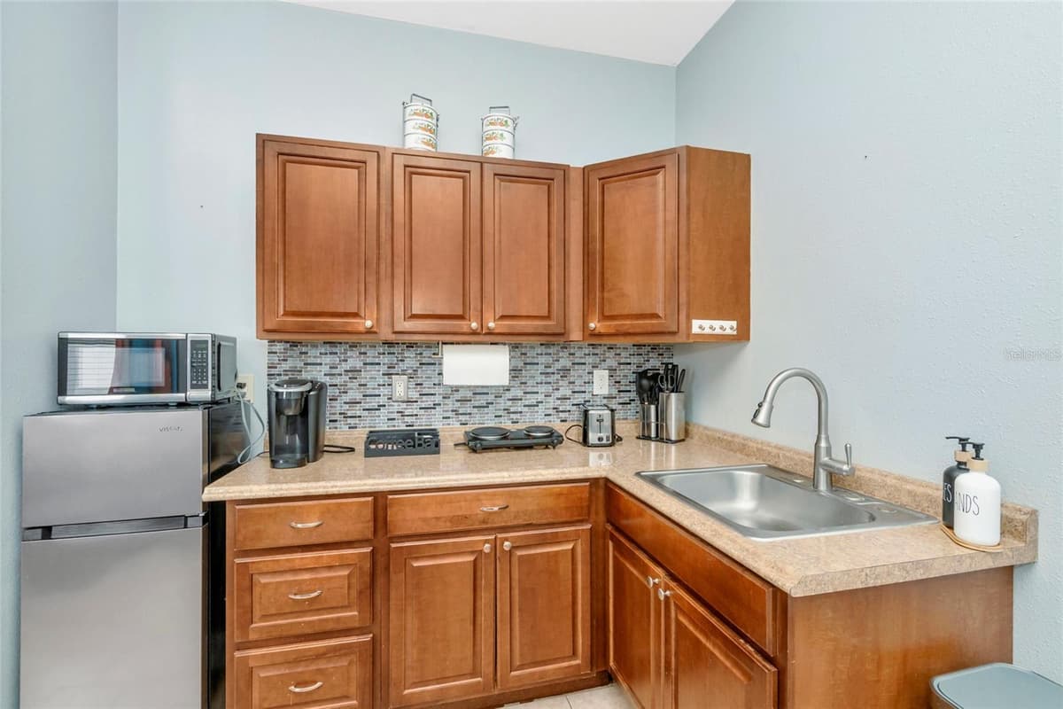10806 PEREZ DRIVE — photo 47 of 66
