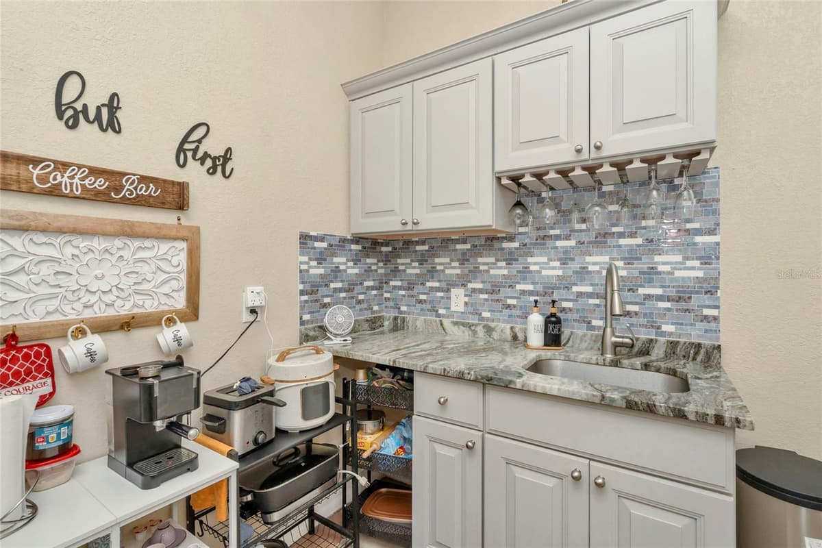 10806 PEREZ DRIVE — photo 41 of 66