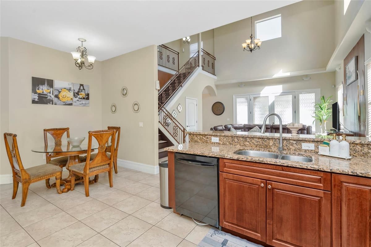 10806 PEREZ DRIVE — photo 8 of 66