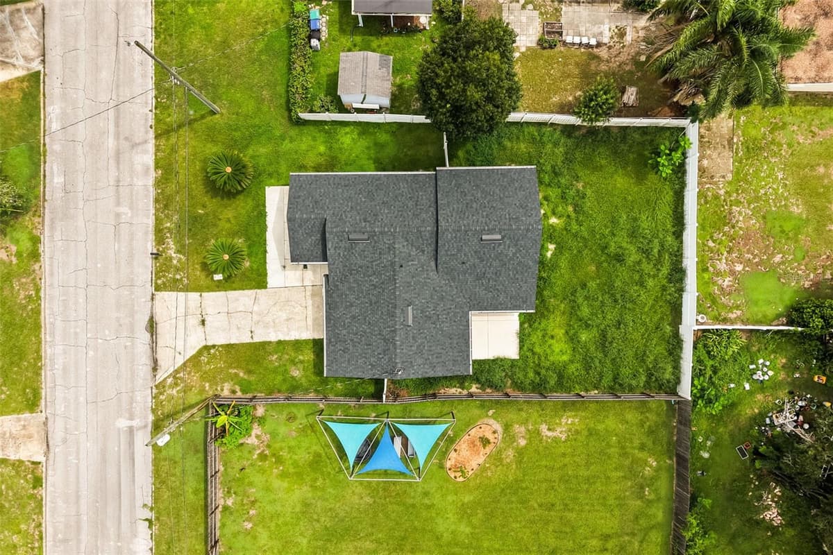 2280 NORWELL AVENUE — photo 14 of 17