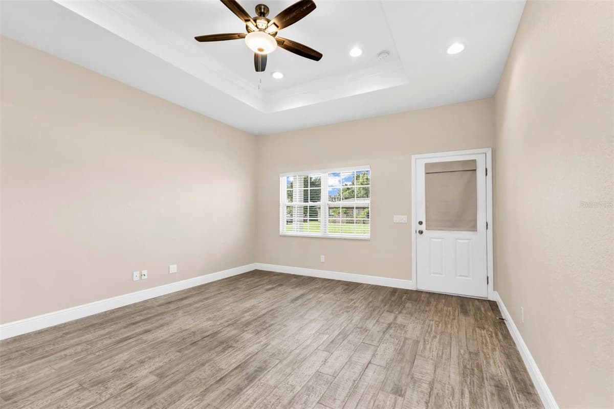 310 GRACE STREET — photo 4 of 23