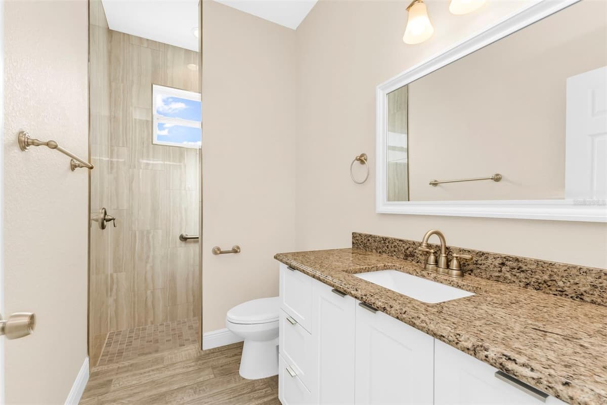 314 GRACE STREET — photo 11 of 26
