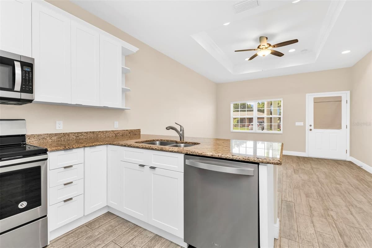 314 GRACE STREET — photo 4 of 26
