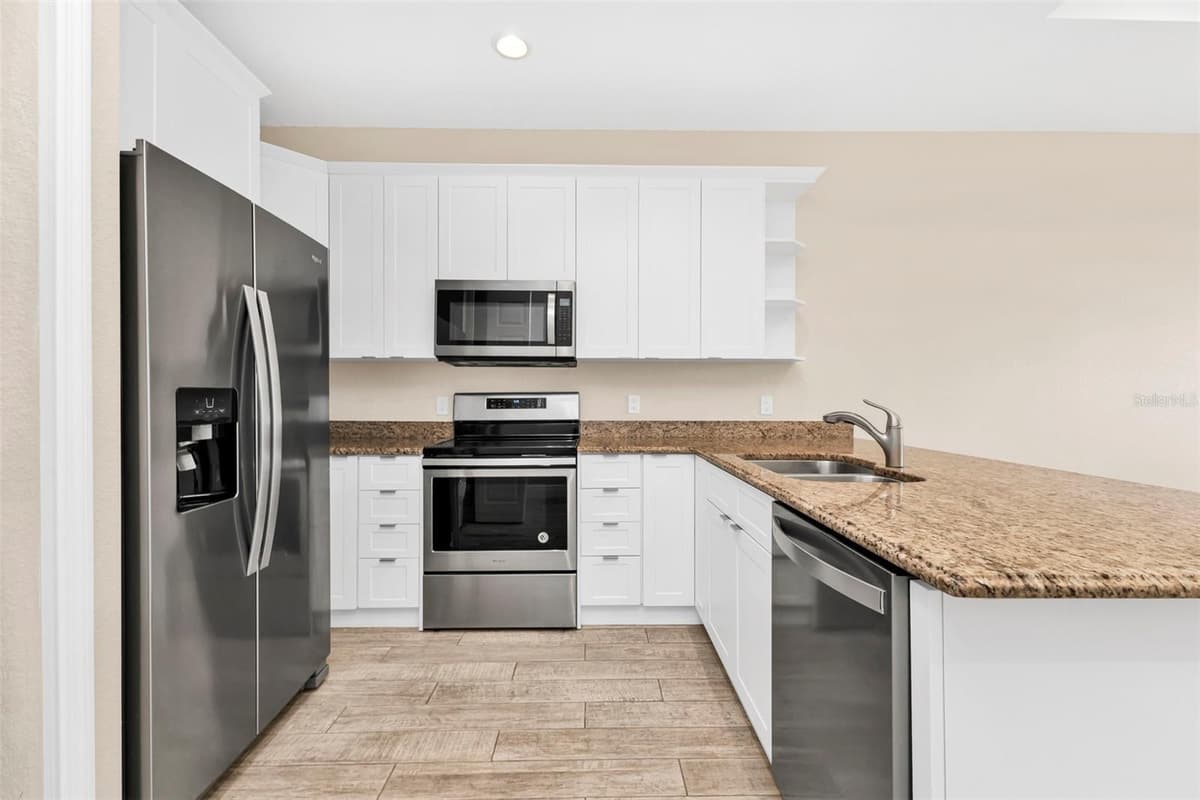 314 GRACE STREET — photo 3 of 26