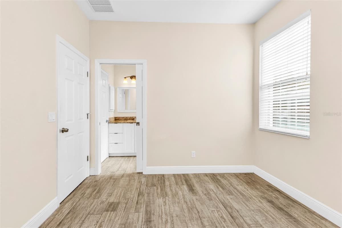 318 GRACE STREET — photo 14 of 19