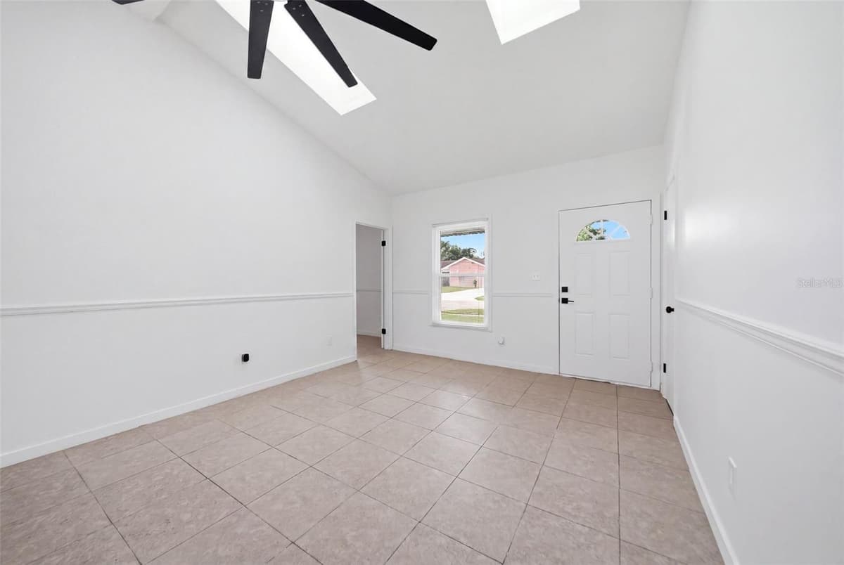 6113 BEAUMONT AVENUE — photo 5 of 27