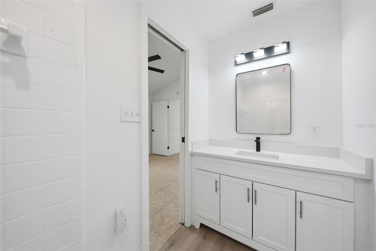 6113 BEAUMONT AVENUE — photo 16 of 27