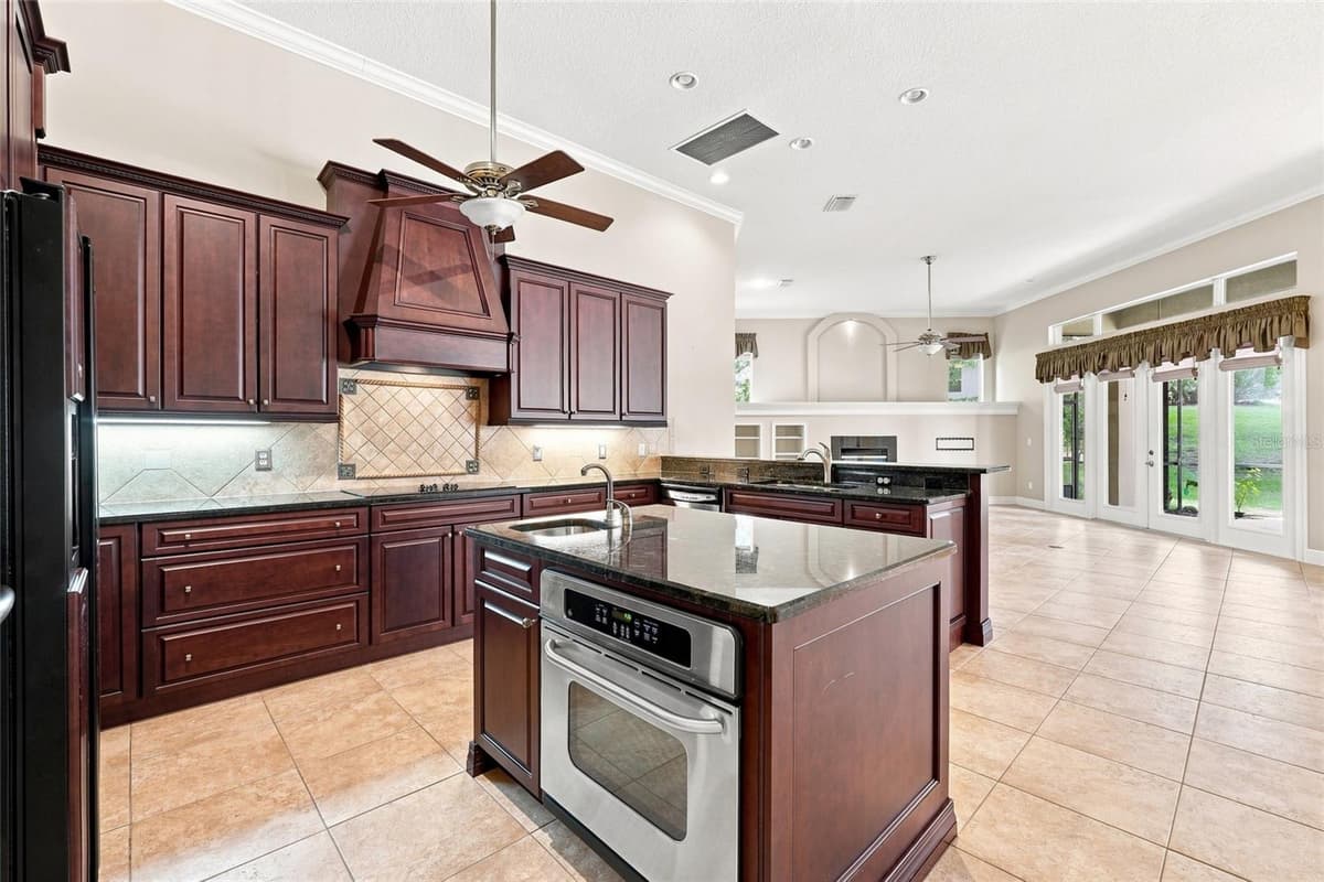 17535 COBBLESTONE LANE — photo 11 of 47
