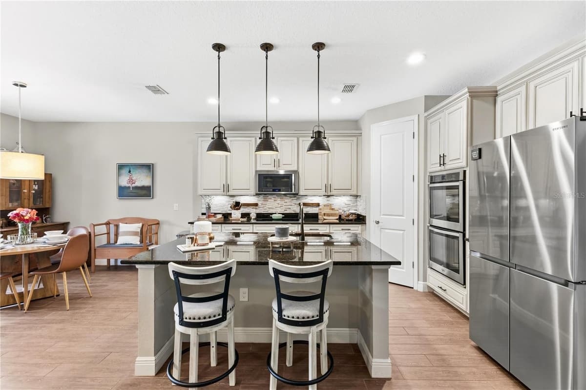 5233 VILLA ROSA AVENUE — photo 9 of 47