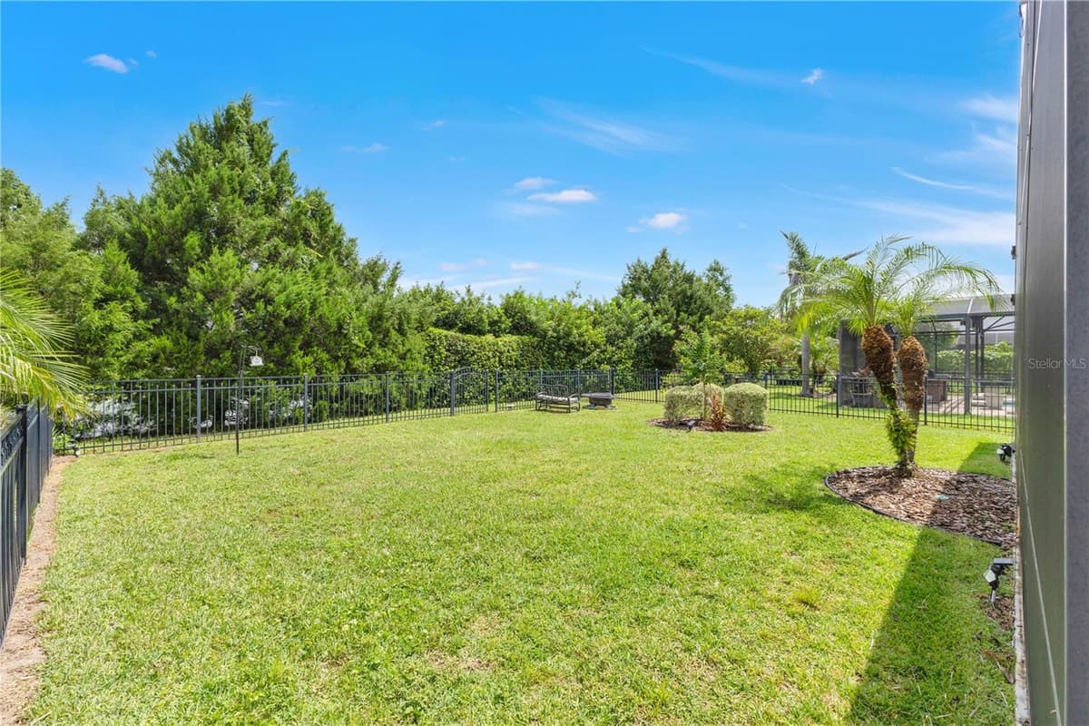 5233 VILLA ROSA AVENUE — photo 38 of 47