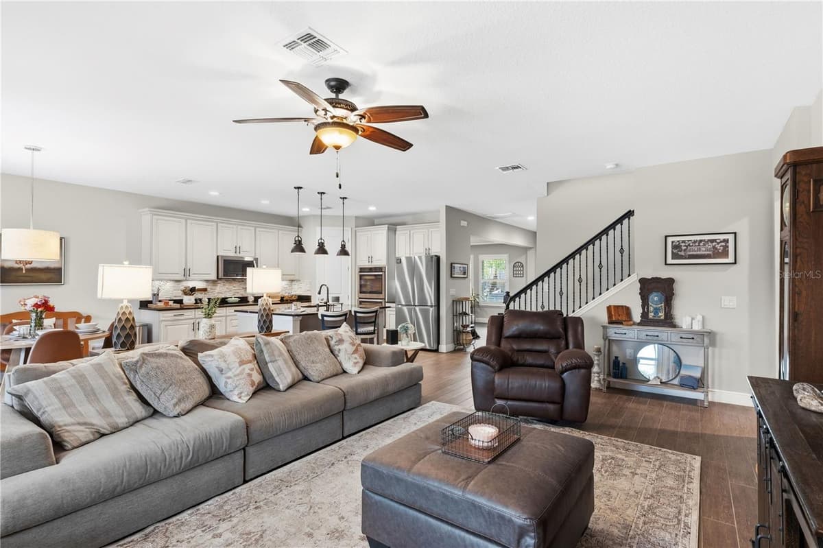 5233 VILLA ROSA AVENUE — photo 7 of 47