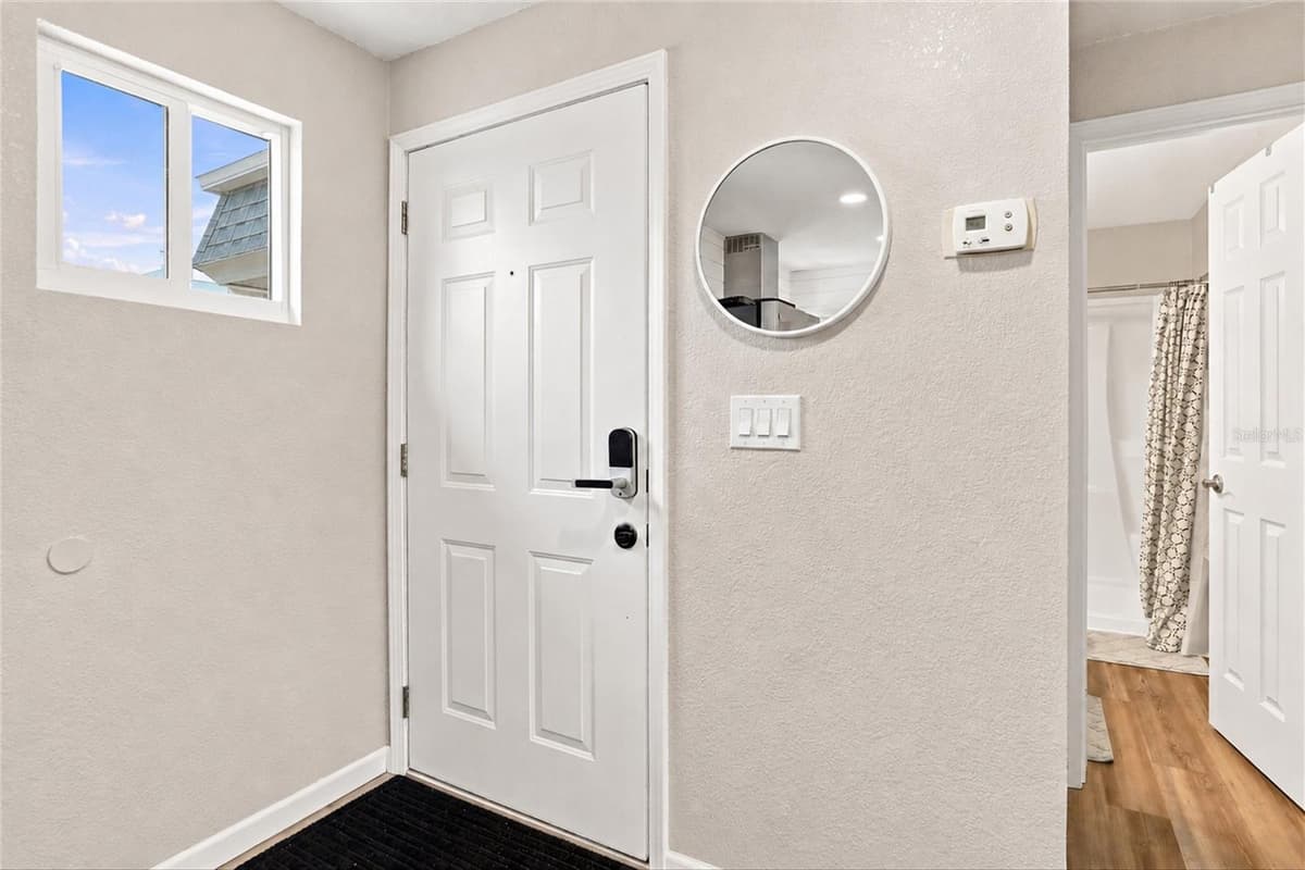 22375 EDGEWATER DRIVE — photo 3 of 23