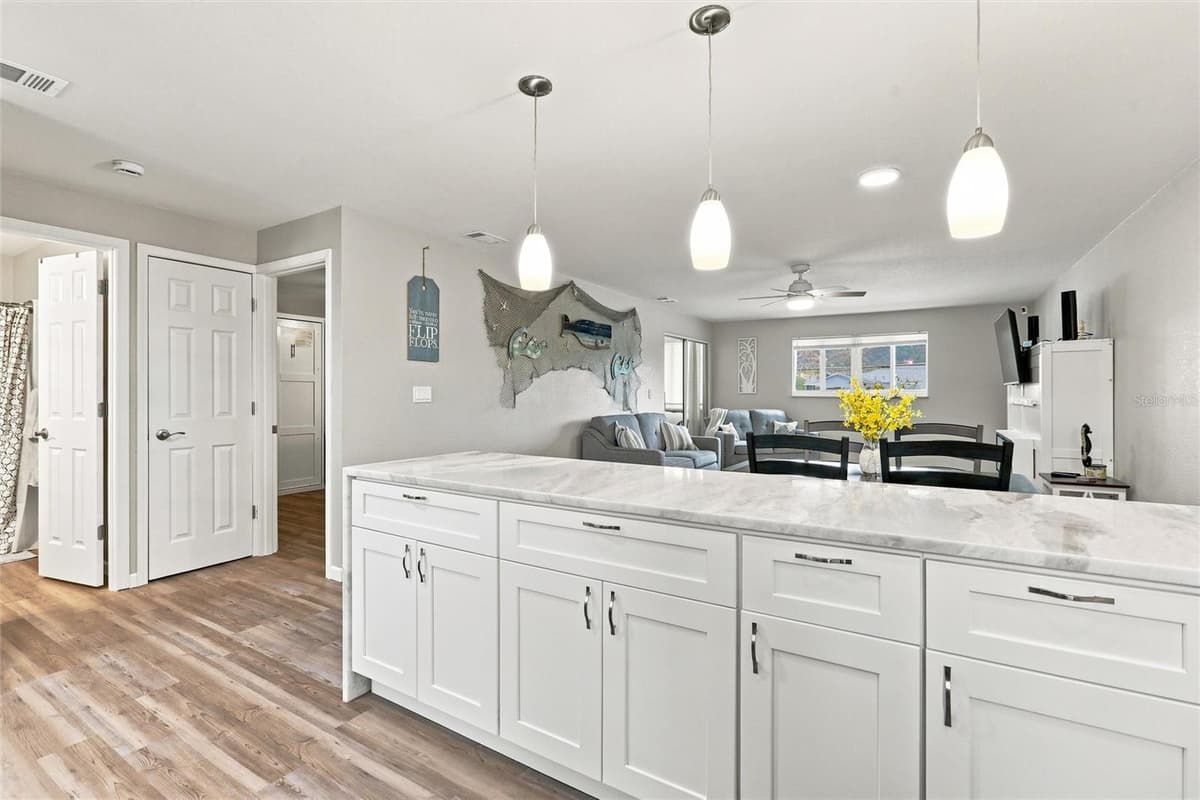 22375 EDGEWATER DRIVE — photo 7 of 23