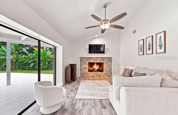 13904 HAYWARD PLACE — photo 15 of 45