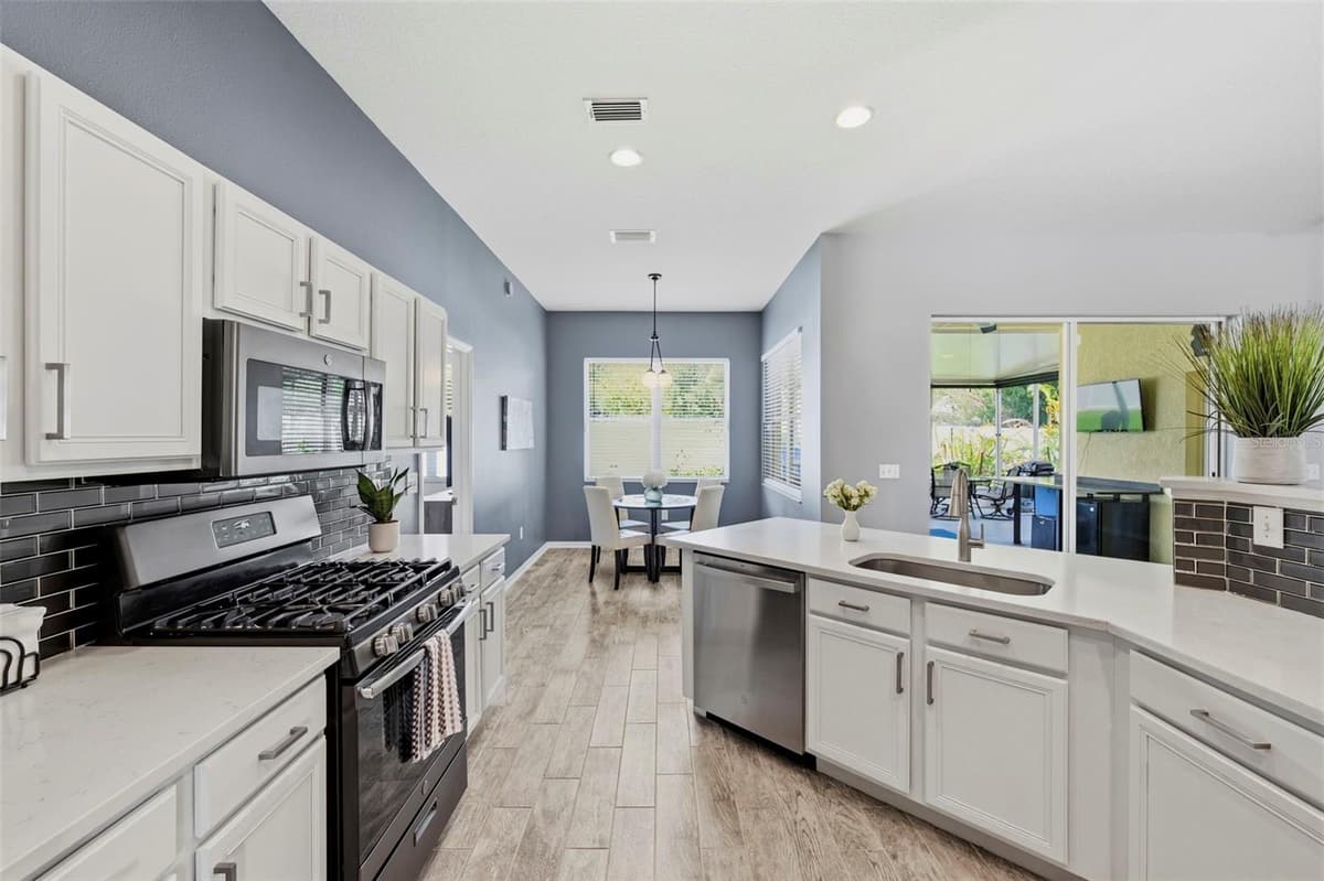 29609 EAGLE STATION DRIVE — photo 4 of 73