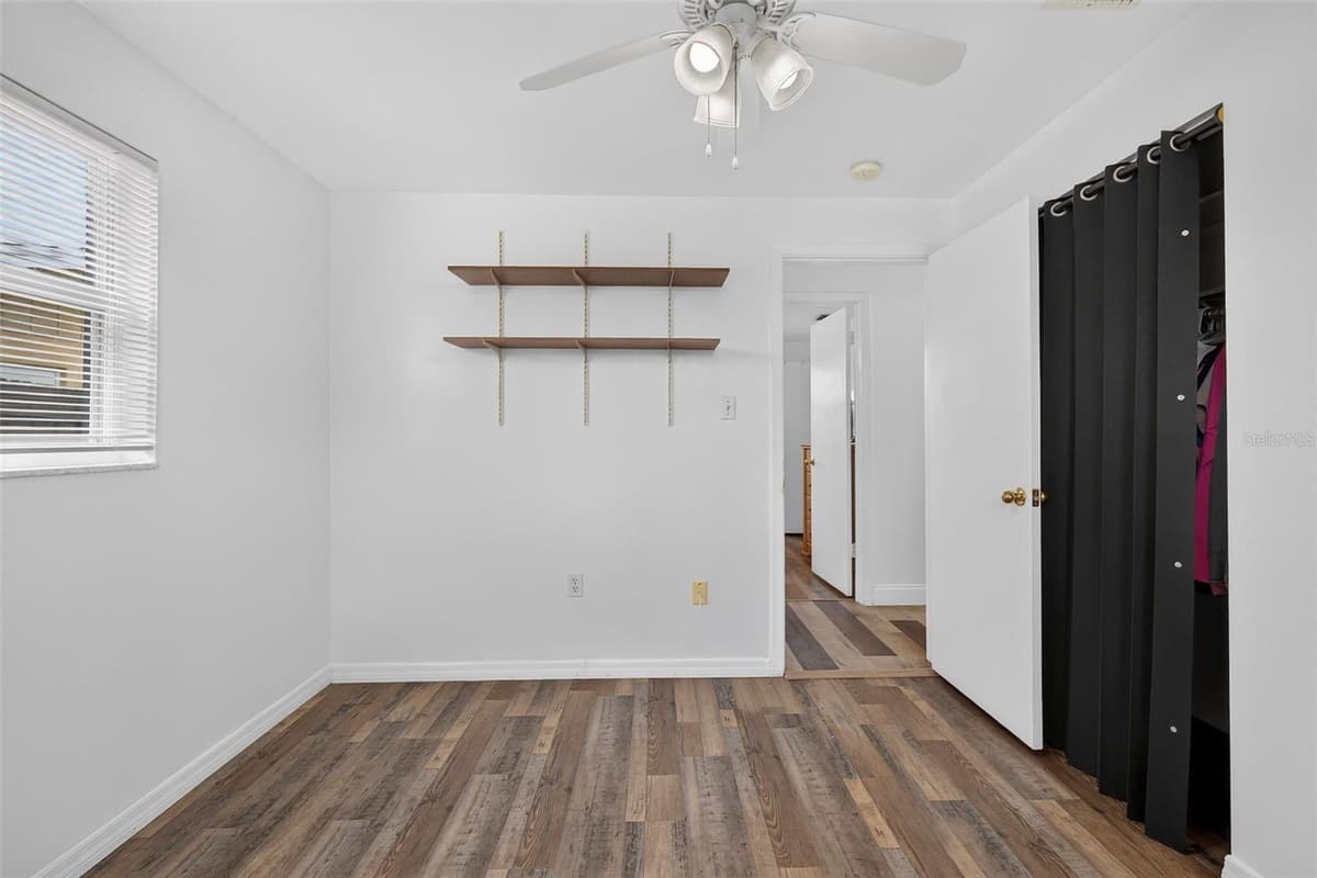 1748 GREENLEA DRIVE — photo 32 of 57