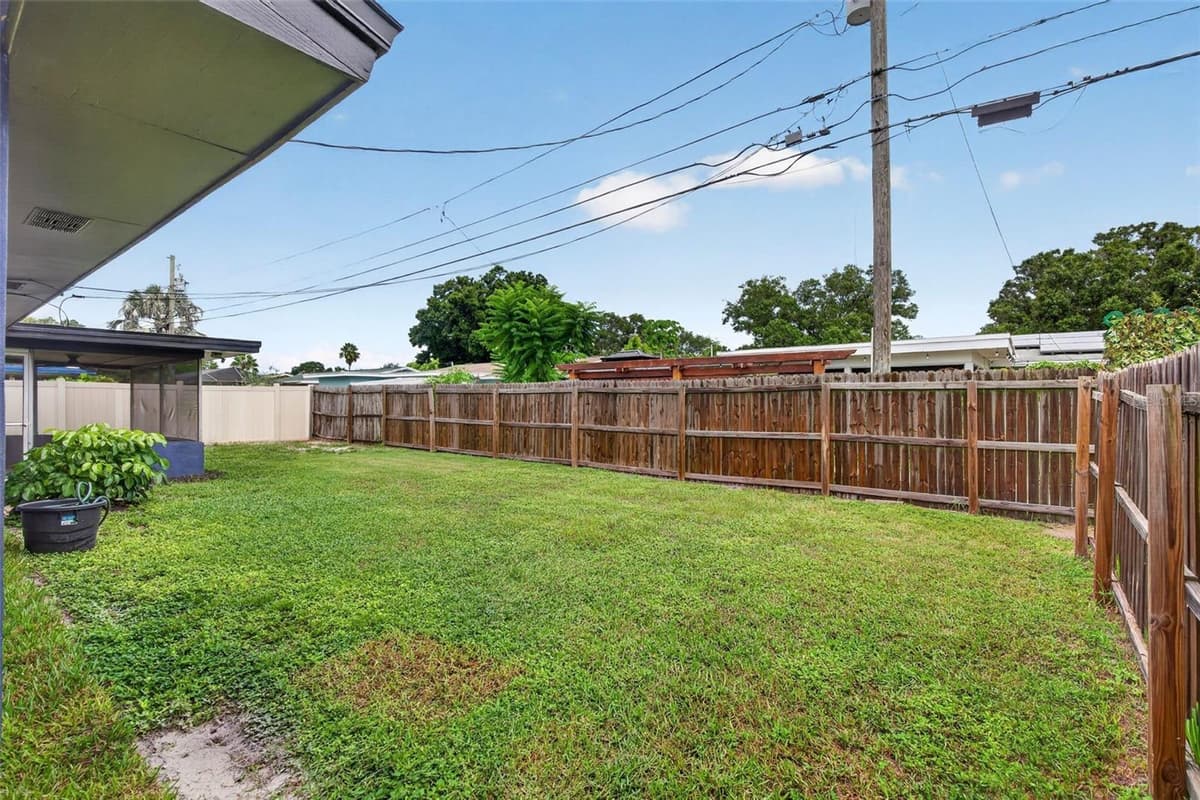 1748 GREENLEA DRIVE — photo 47 of 57