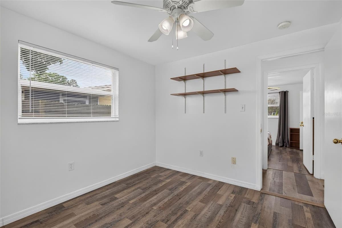 1748 GREENLEA DRIVE — photo 33 of 57