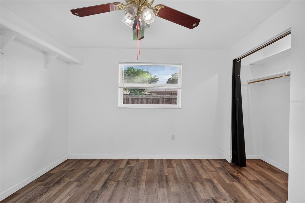1748 GREENLEA DRIVE — photo 29 of 57