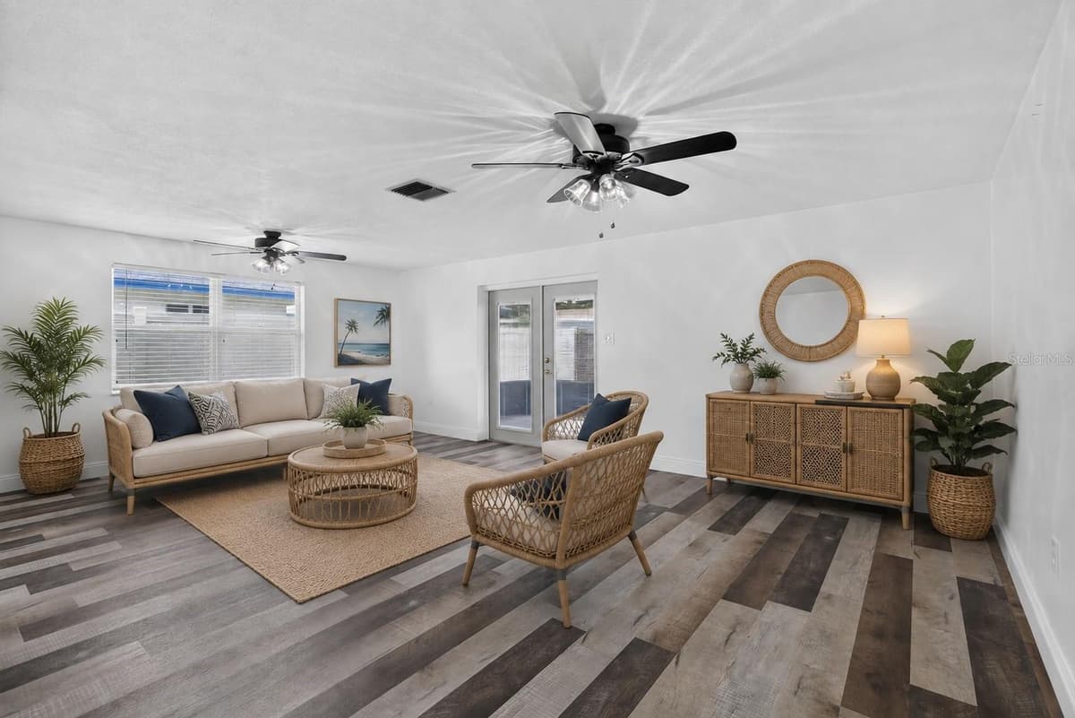 1748 GREENLEA DRIVE — photo 15 of 57