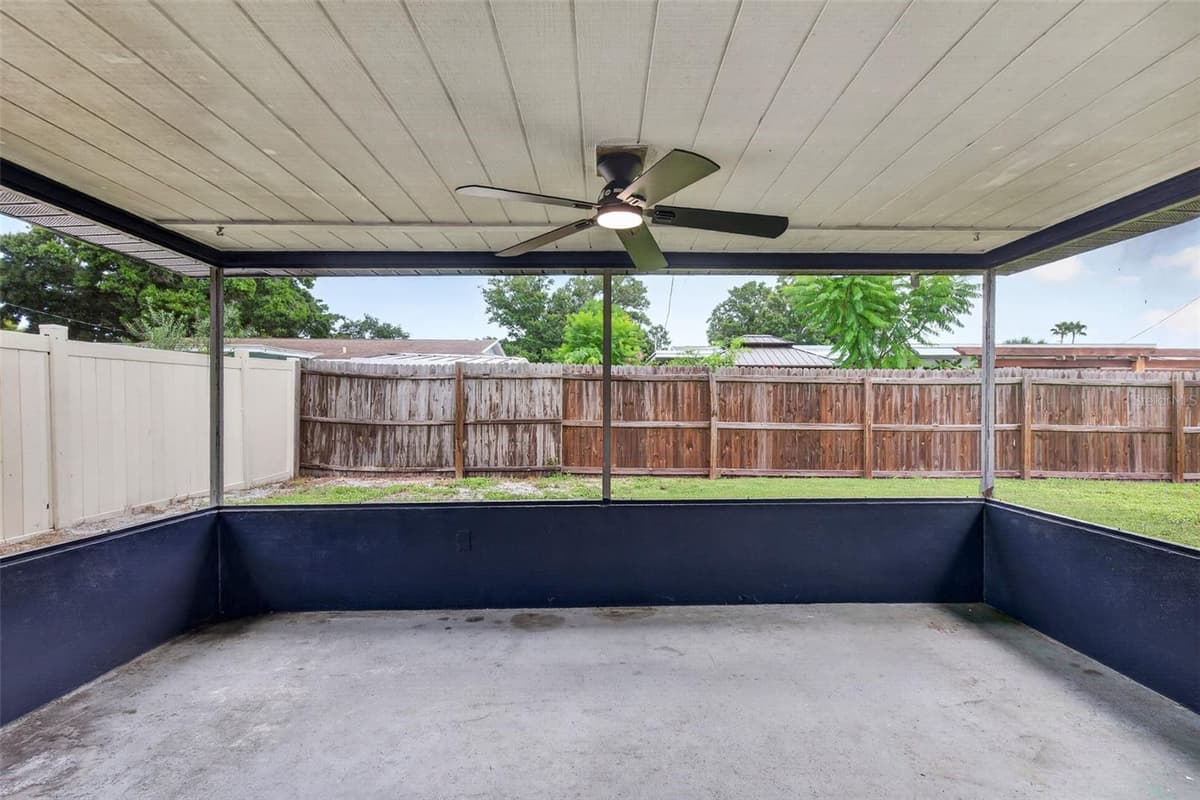 1748 GREENLEA DRIVE — photo 37 of 57