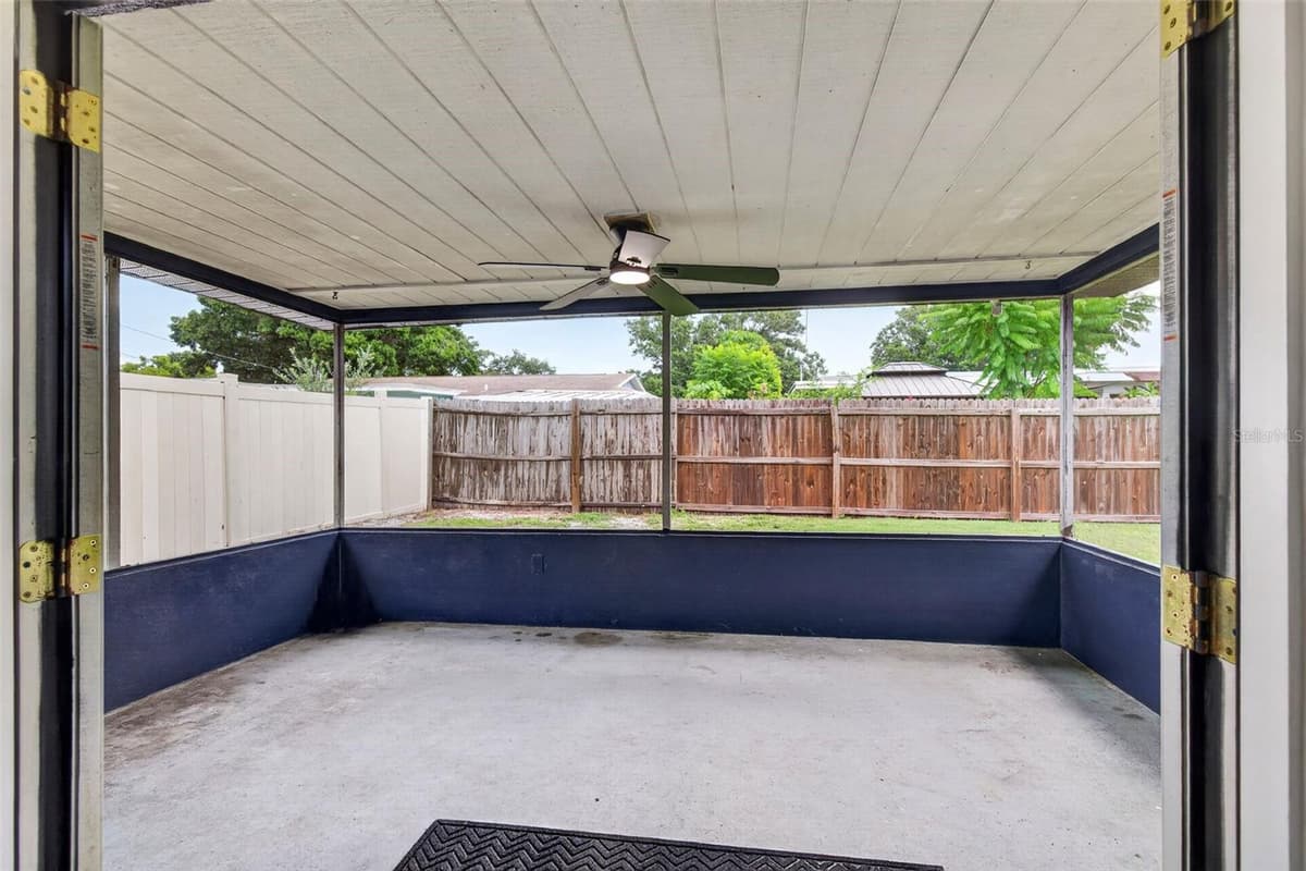 1748 GREENLEA DRIVE — photo 38 of 57