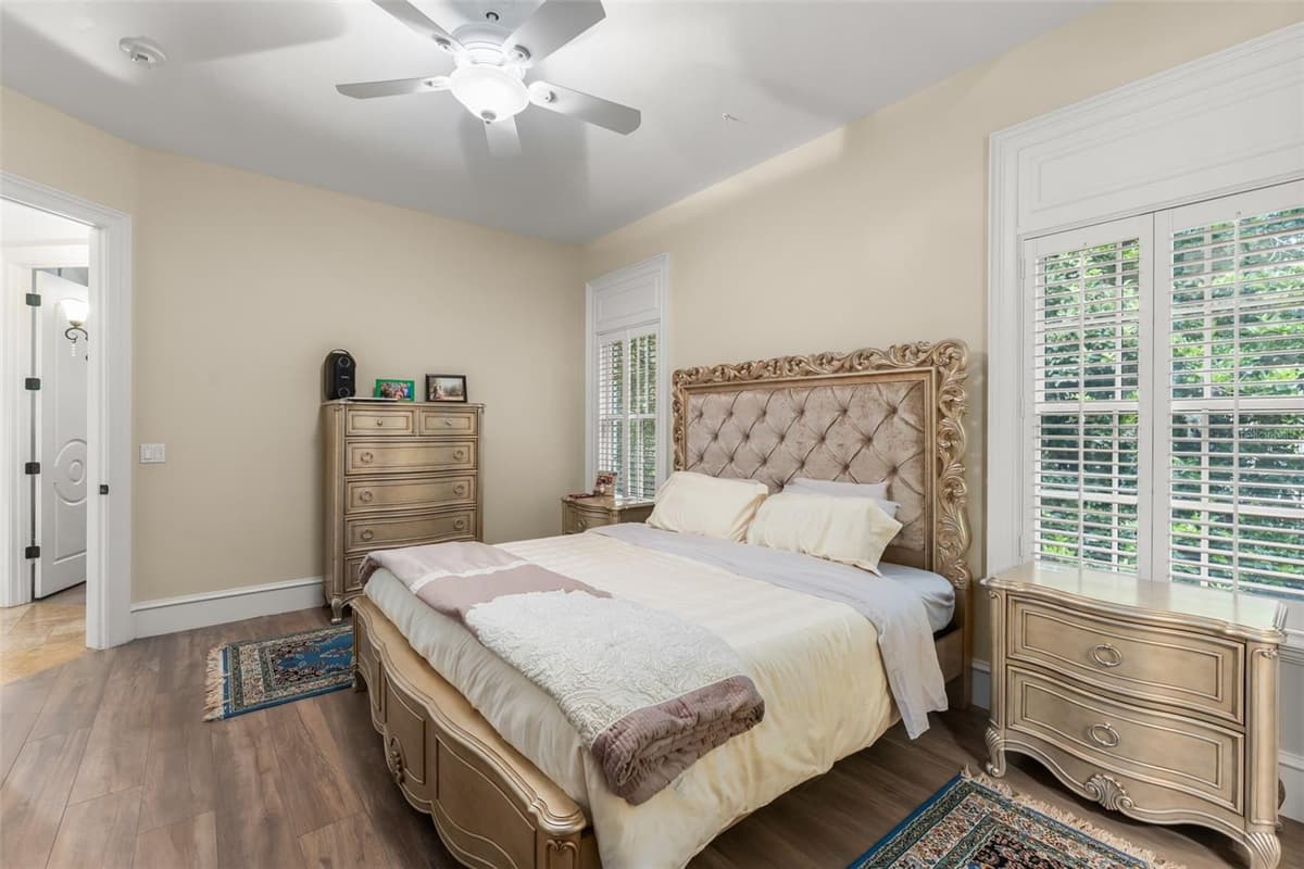 6055 LOUISE COVE DRIVE — photo 36 of 79