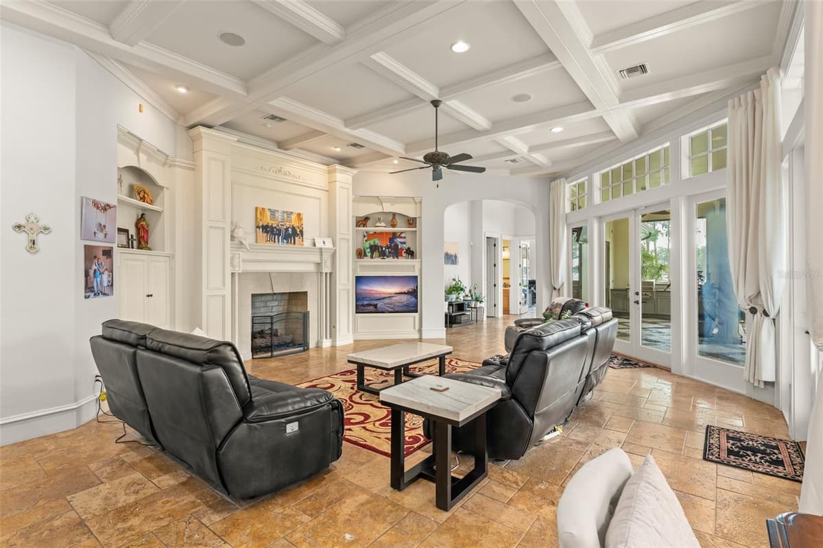 6055 LOUISE COVE DRIVE — photo 11 of 79