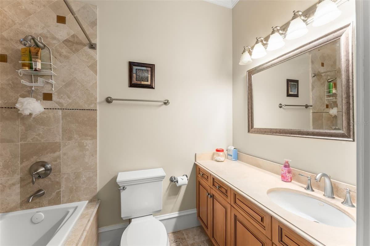 6055 LOUISE COVE DRIVE — photo 37 of 79