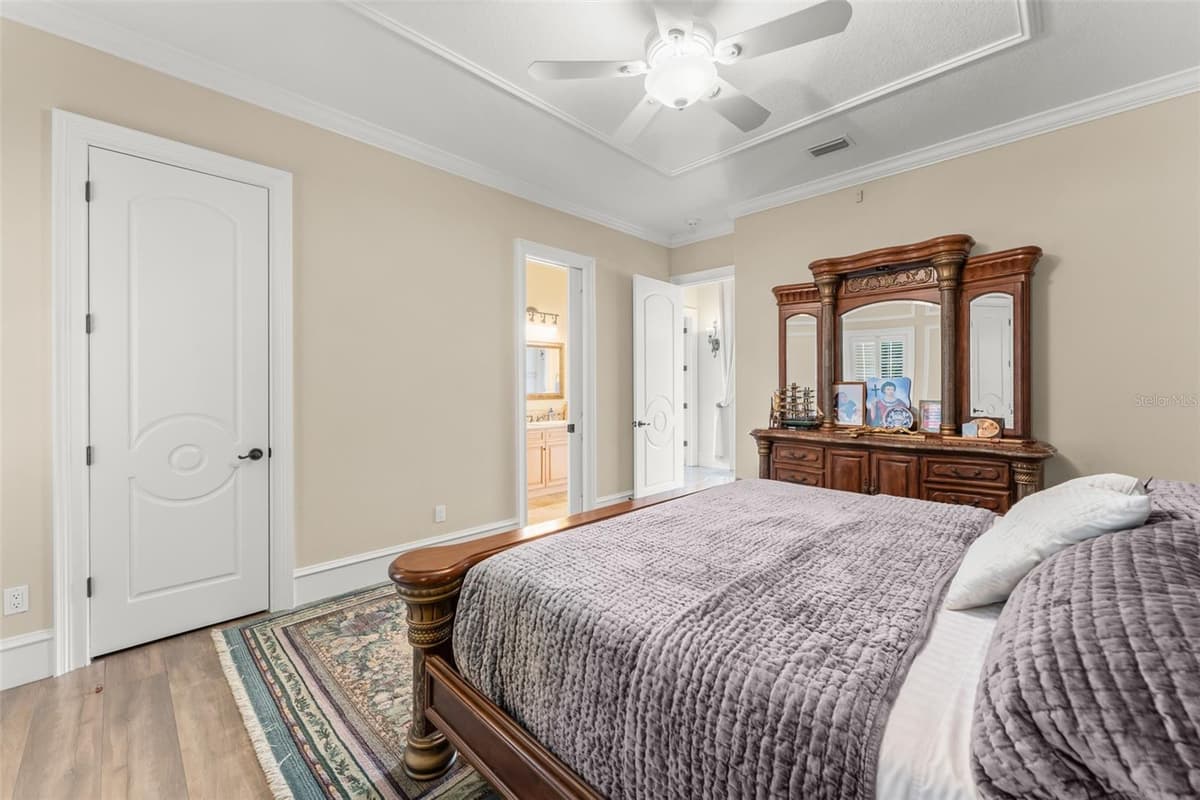 6055 LOUISE COVE DRIVE — photo 39 of 79