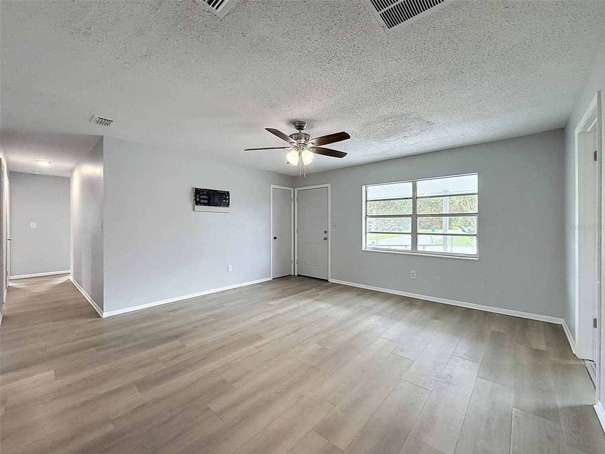 6376 CAMMIE STREET — photo 14 of 81