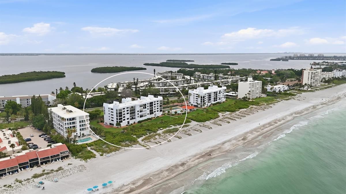 4545 GULF OF MEXICO DRIVE — photo 35 of 36