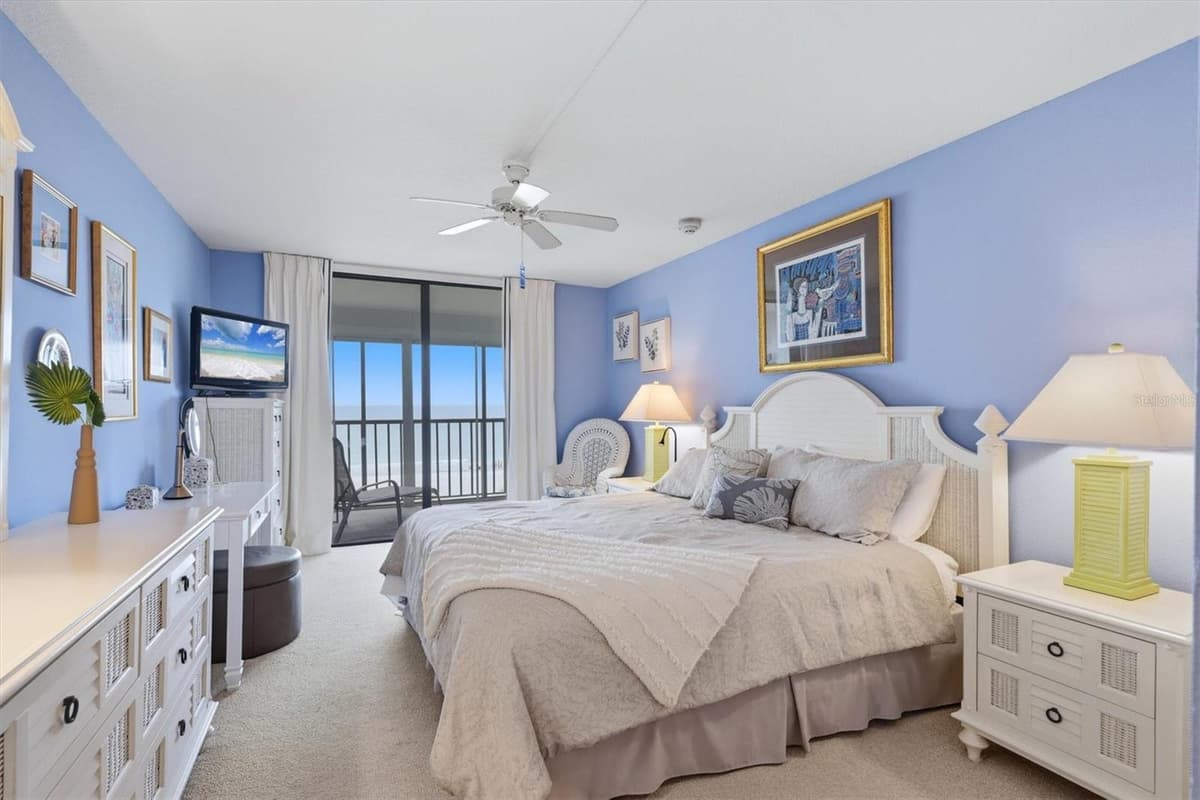 4545 GULF OF MEXICO DRIVE — photo 18 of 36