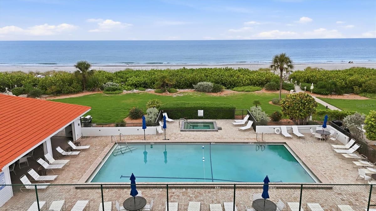 4545 GULF OF MEXICO DRIVE — photo 29 of 36