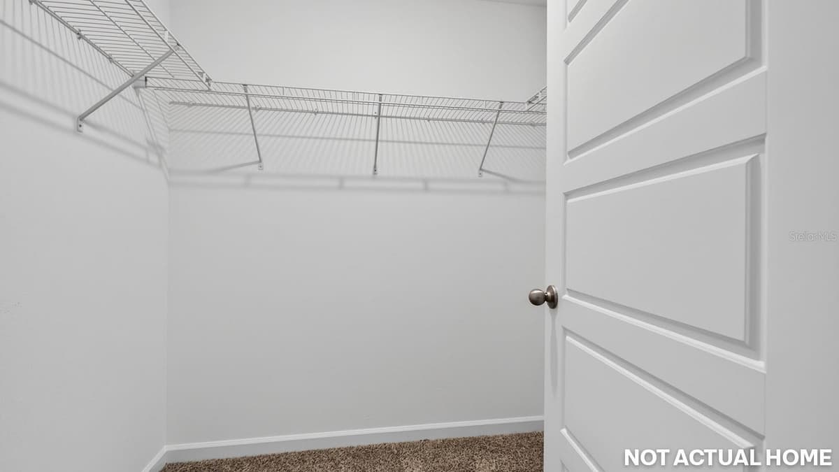 244 HAWTHORN AVENUE — photo 17 of 37