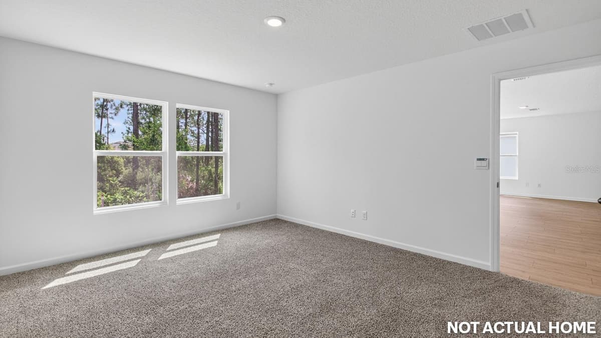 244 HAWTHORN AVENUE — photo 16 of 37