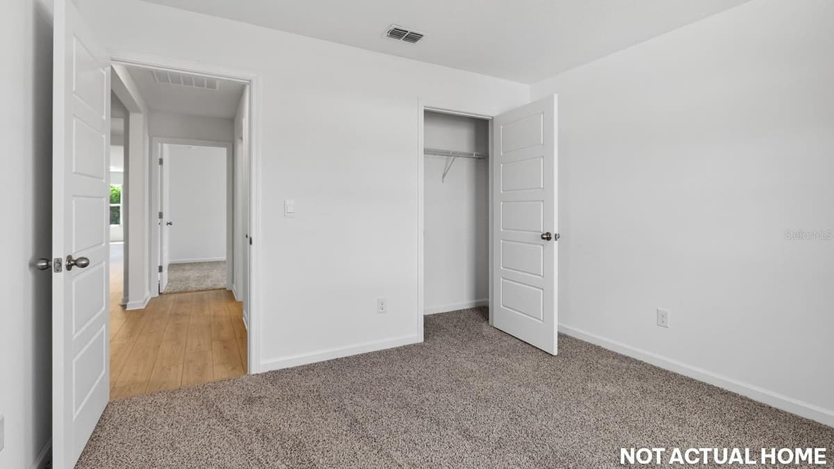244 HAWTHORN AVENUE — photo 23 of 37