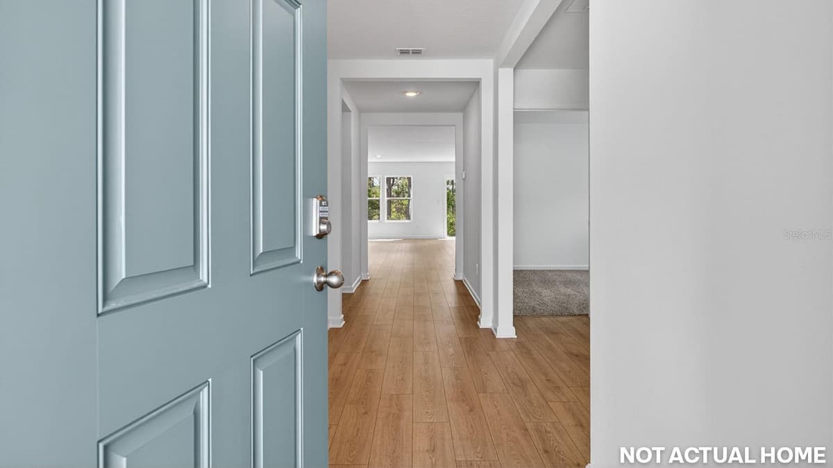 244 HAWTHORN AVENUE — photo 3 of 37
