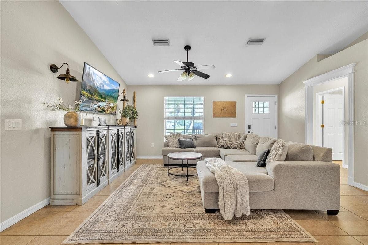 25435 AREQUIPA DRIVE — photo 5 of 39